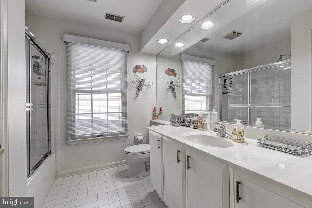 38 STAGS LEAP COURT