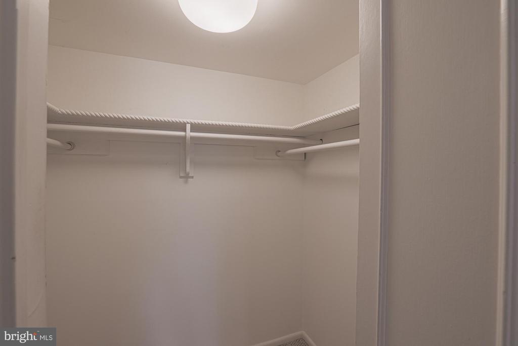 7 SLADE AVENUE 321