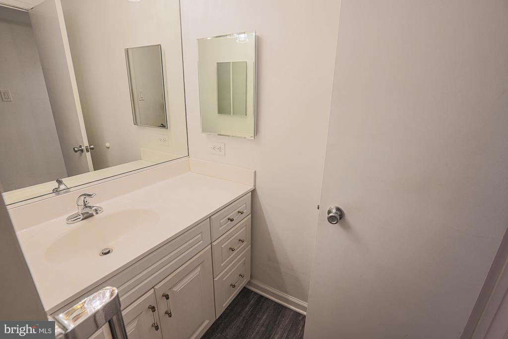 7 SLADE AVENUE 321