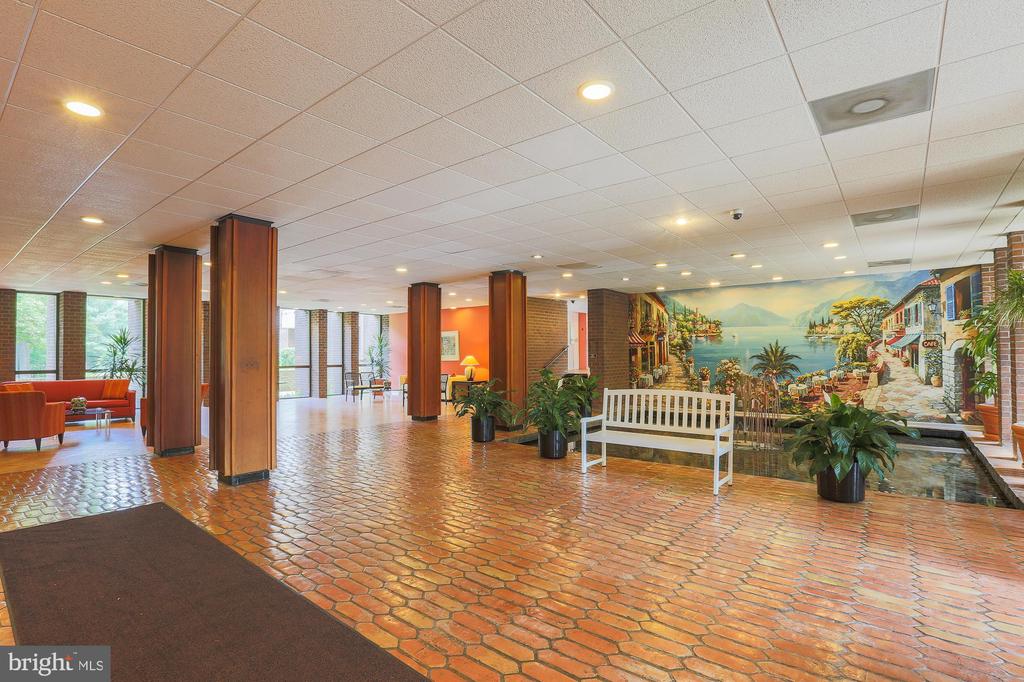 7 SLADE AVENUE 321