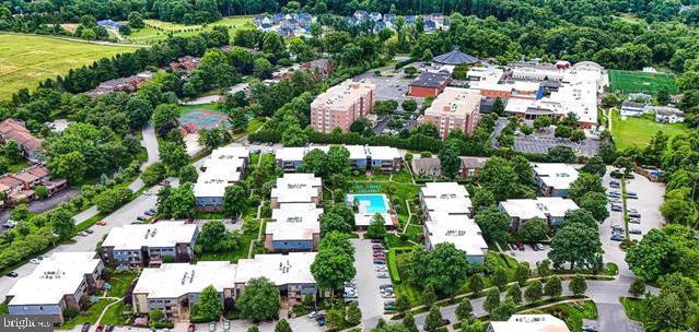 23 STONEHENGE CIRCLE 8