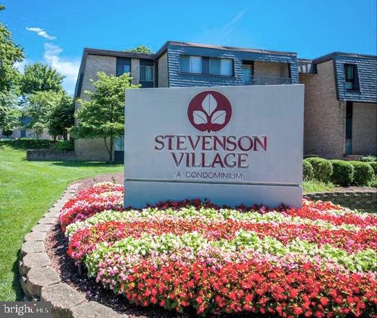 23 STONEHENGE CIRCLE 8