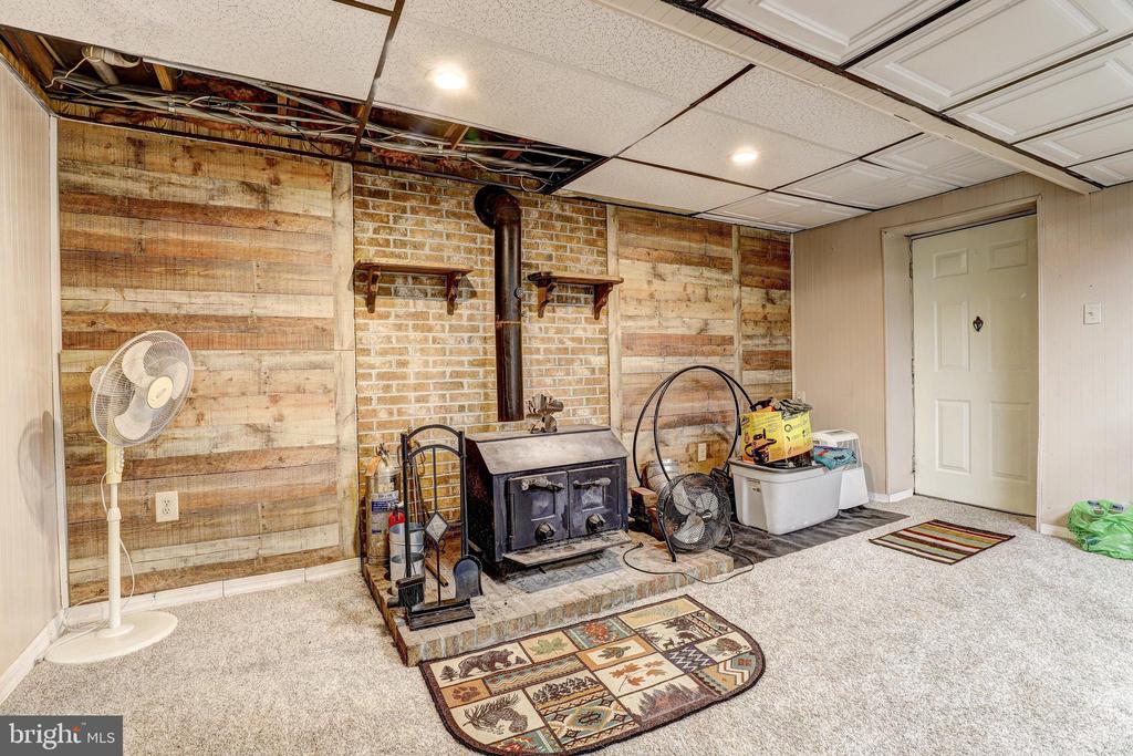 8 BEAU MONDES COURT