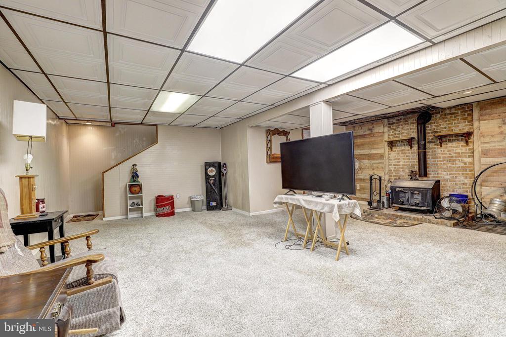 8 BEAU MONDES COURT
