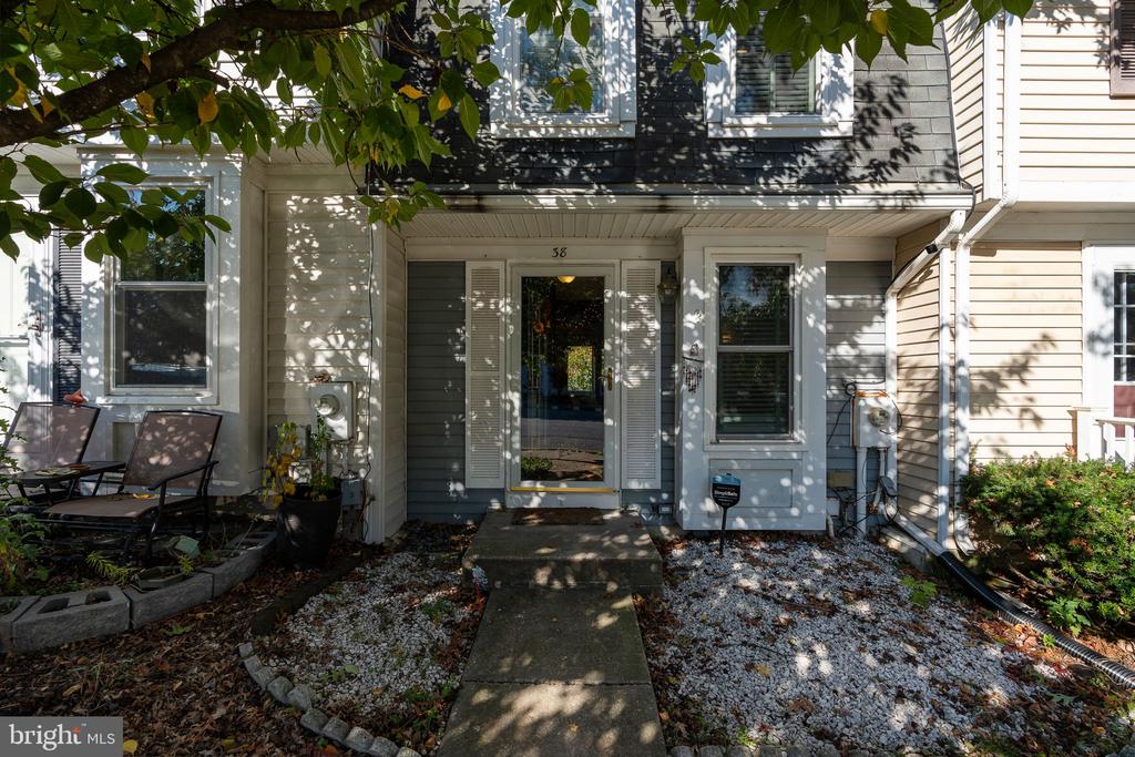 38 TRAILWOOD ROAD