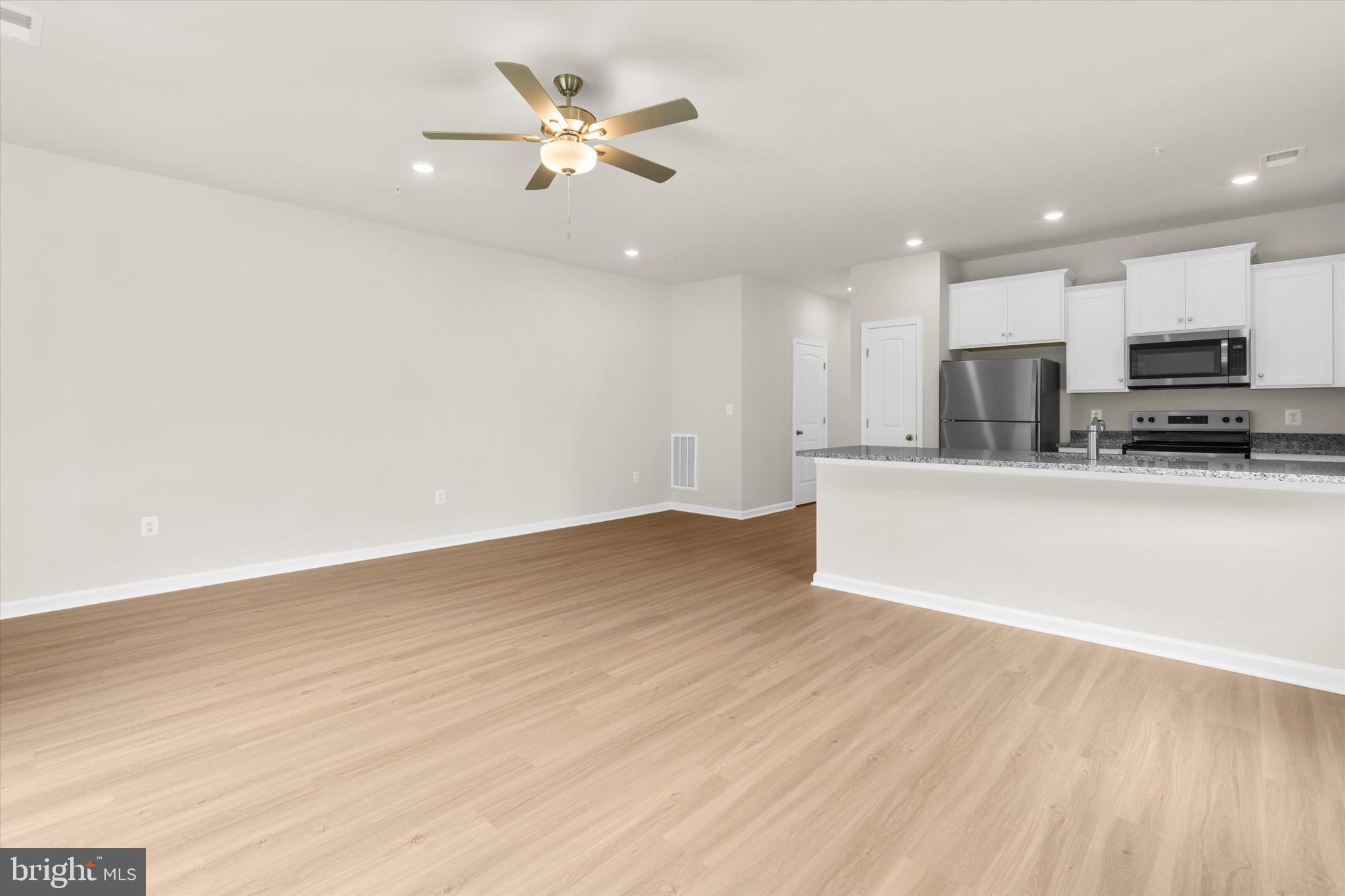 8125 BARTHOLOMEW COURT