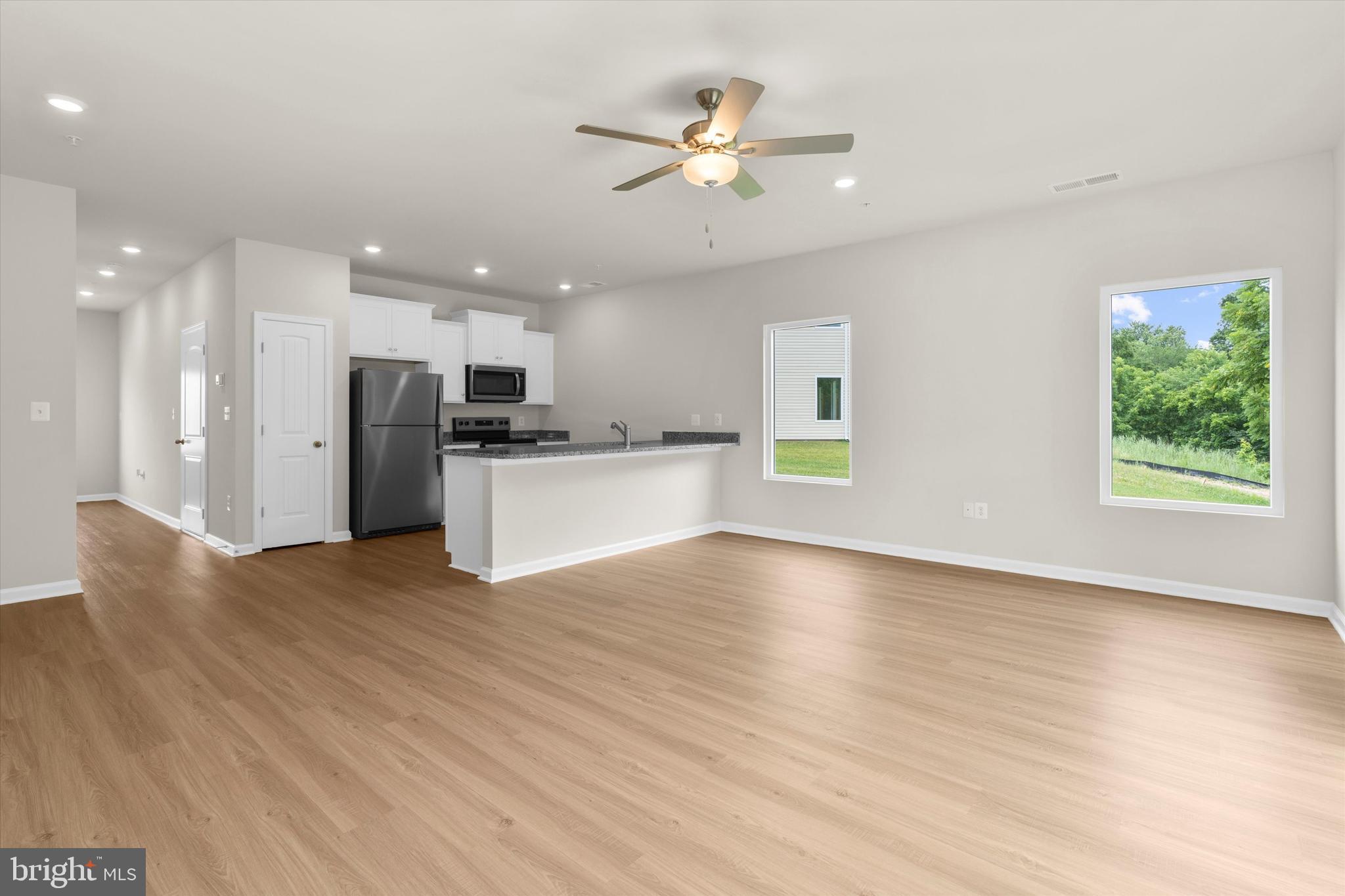 8125 BARTHOLOMEW COURT