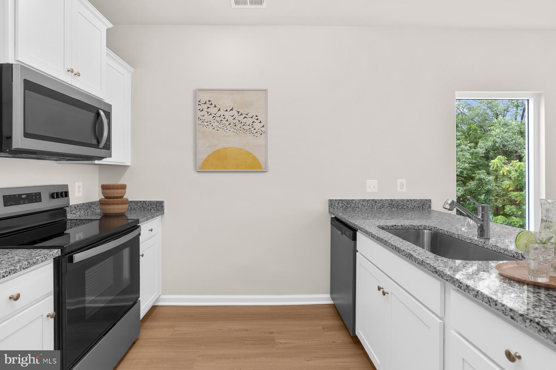 8125 BARTHOLOMEW COURT