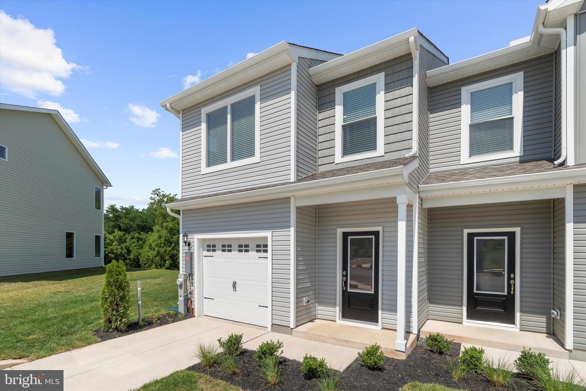 8125 BARTHOLOMEW COURT