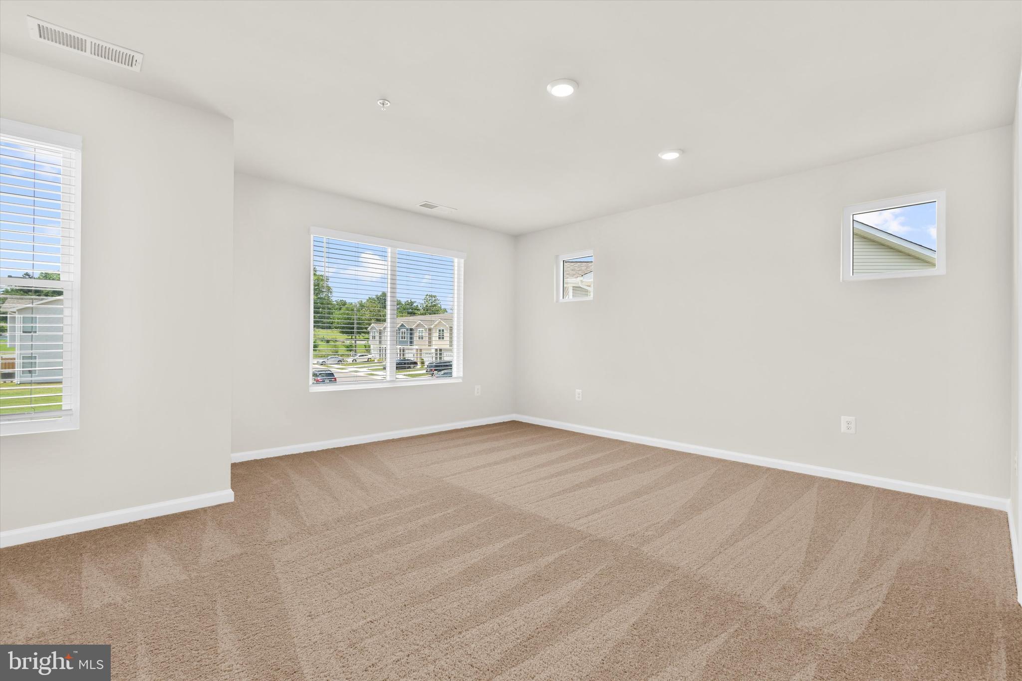 8125 BARTHOLOMEW COURT