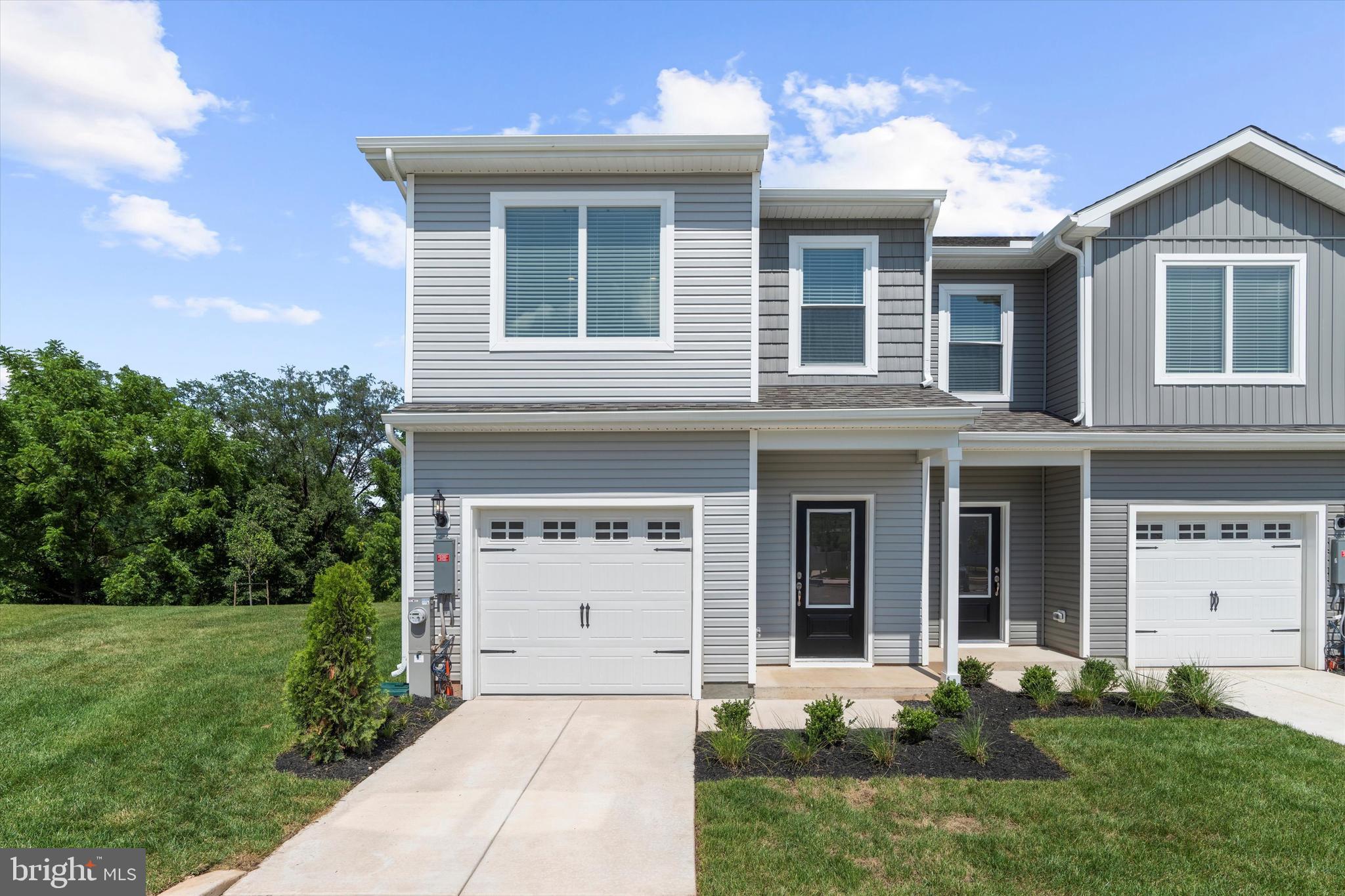 8125 BARTHOLOMEW COURT