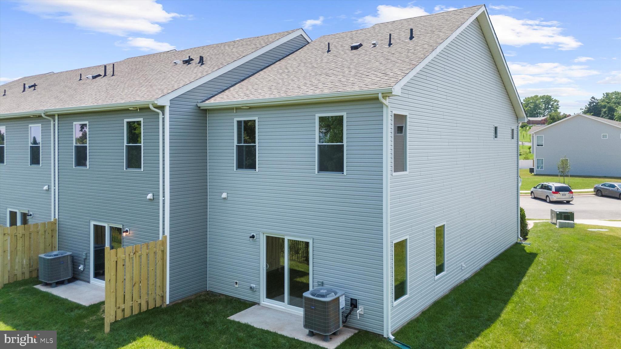 8125 BARTHOLOMEW COURT