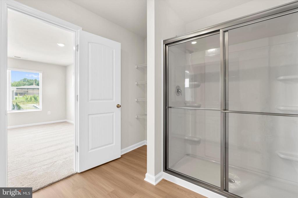 8125 BARTHOLOMEW COURT