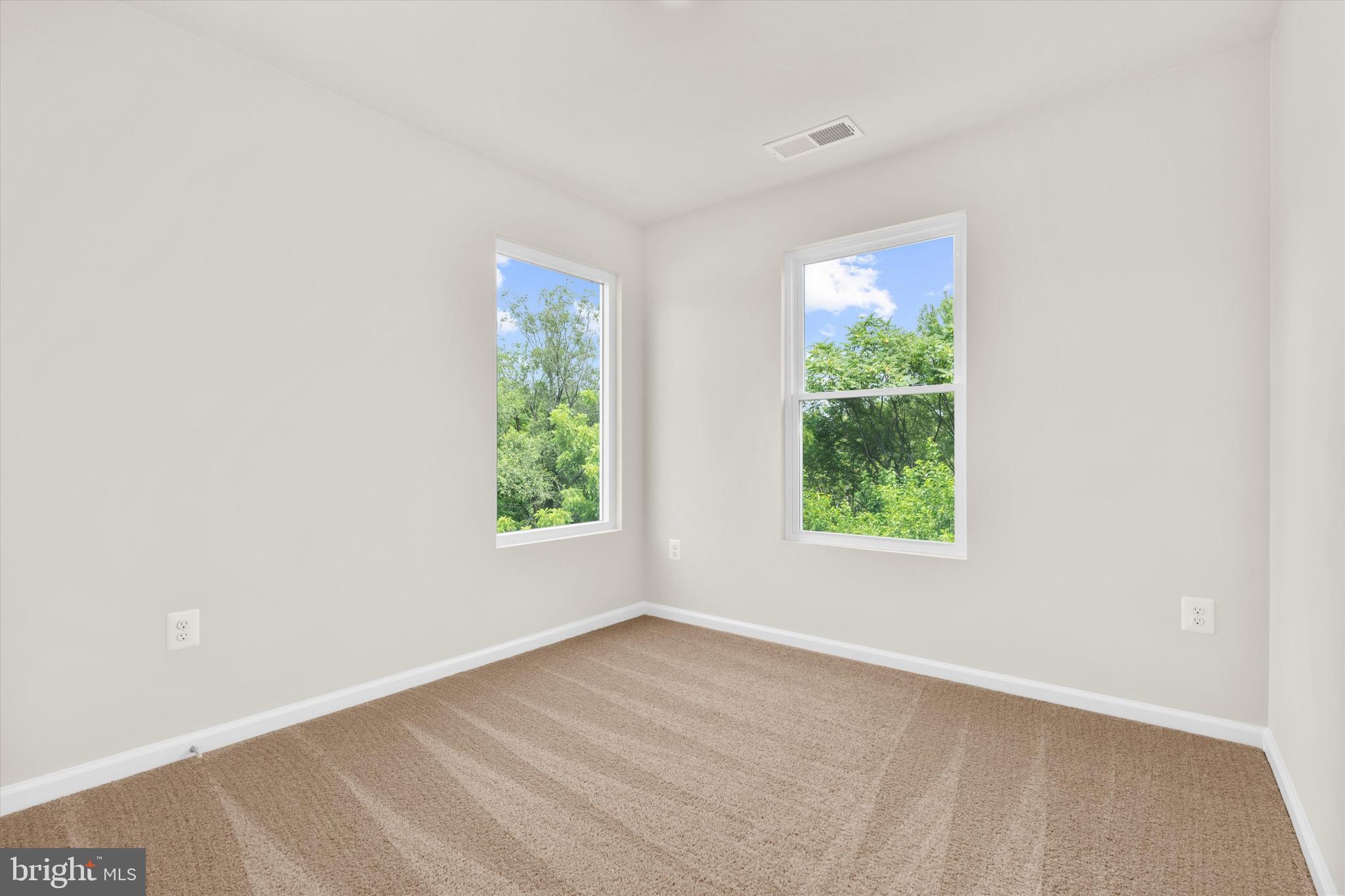 8125 BARTHOLOMEW COURT