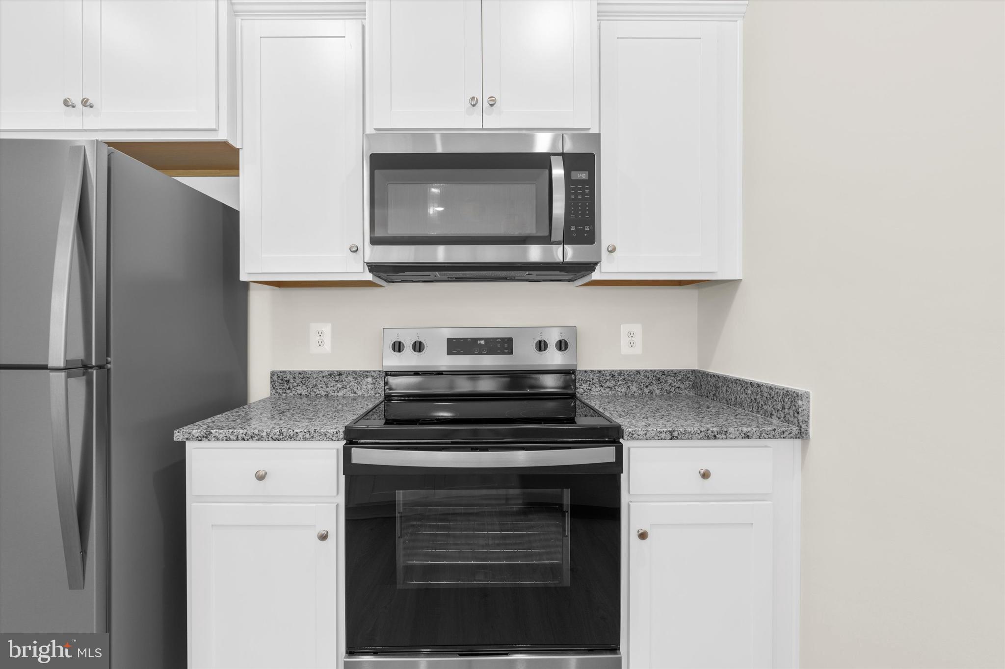 8125 BARTHOLOMEW COURT