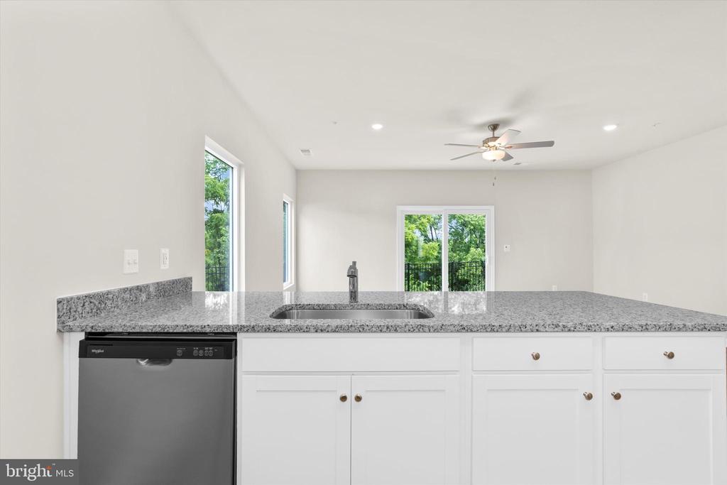 8125 BARTHOLOMEW COURT
