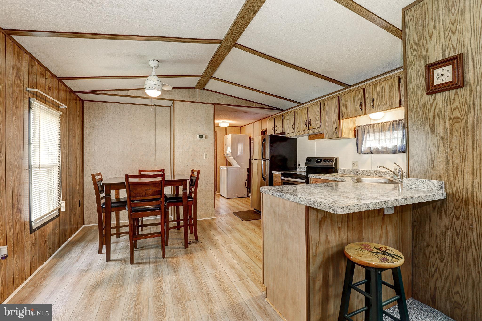 118 DAY COACH CIRCLE