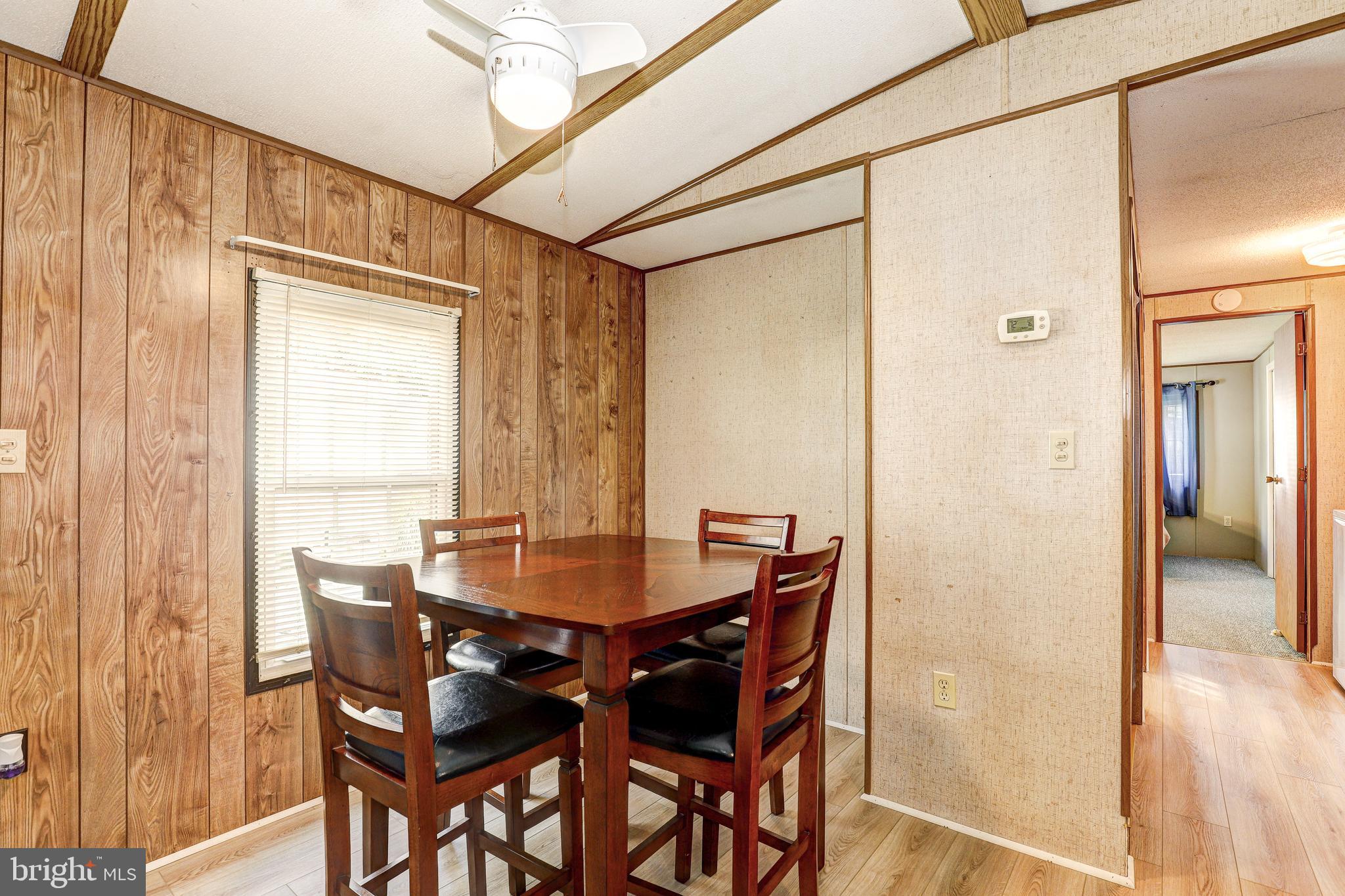 118 DAY COACH CIRCLE