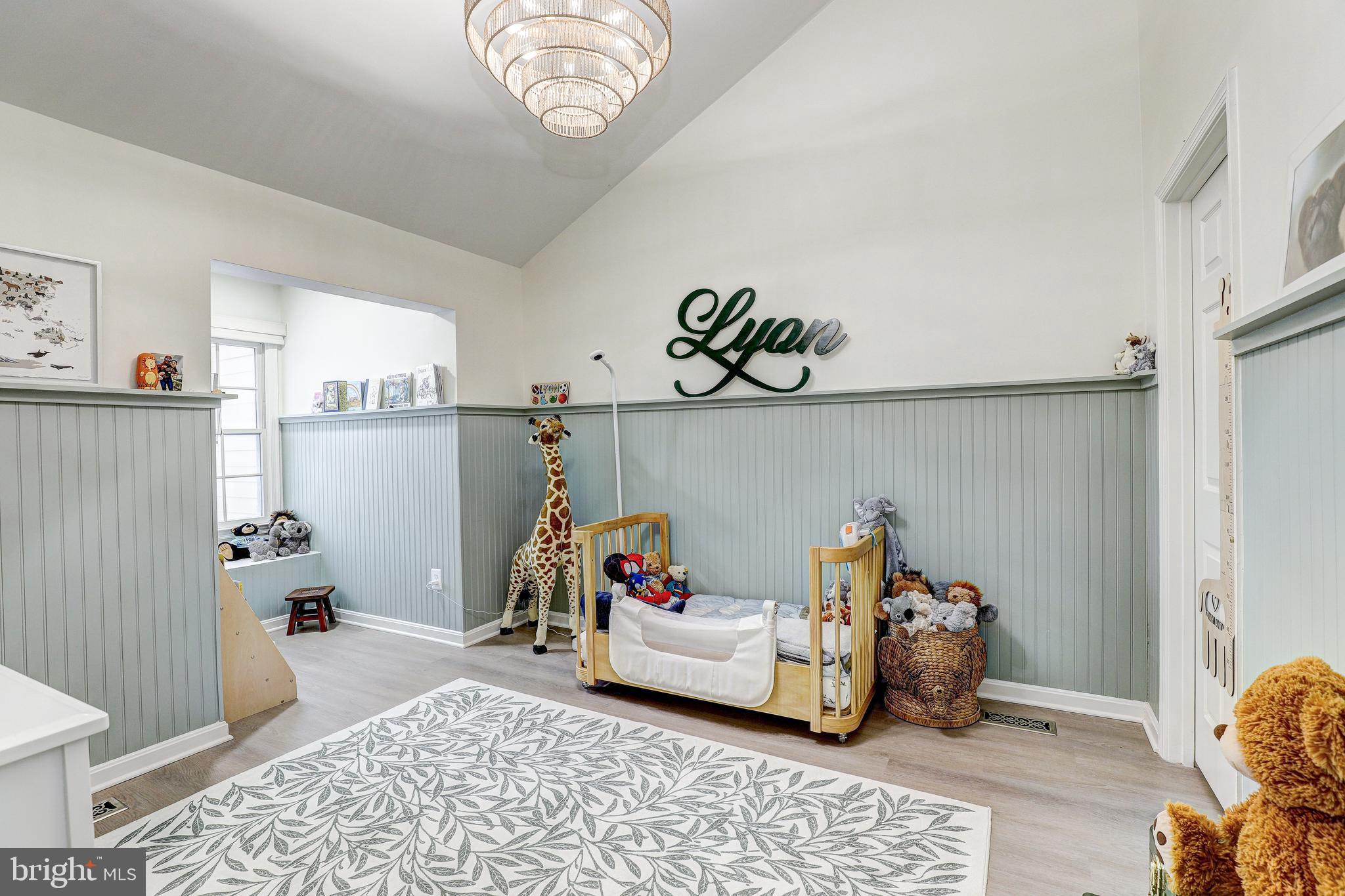 64 RIVER OAKS CIRCLE