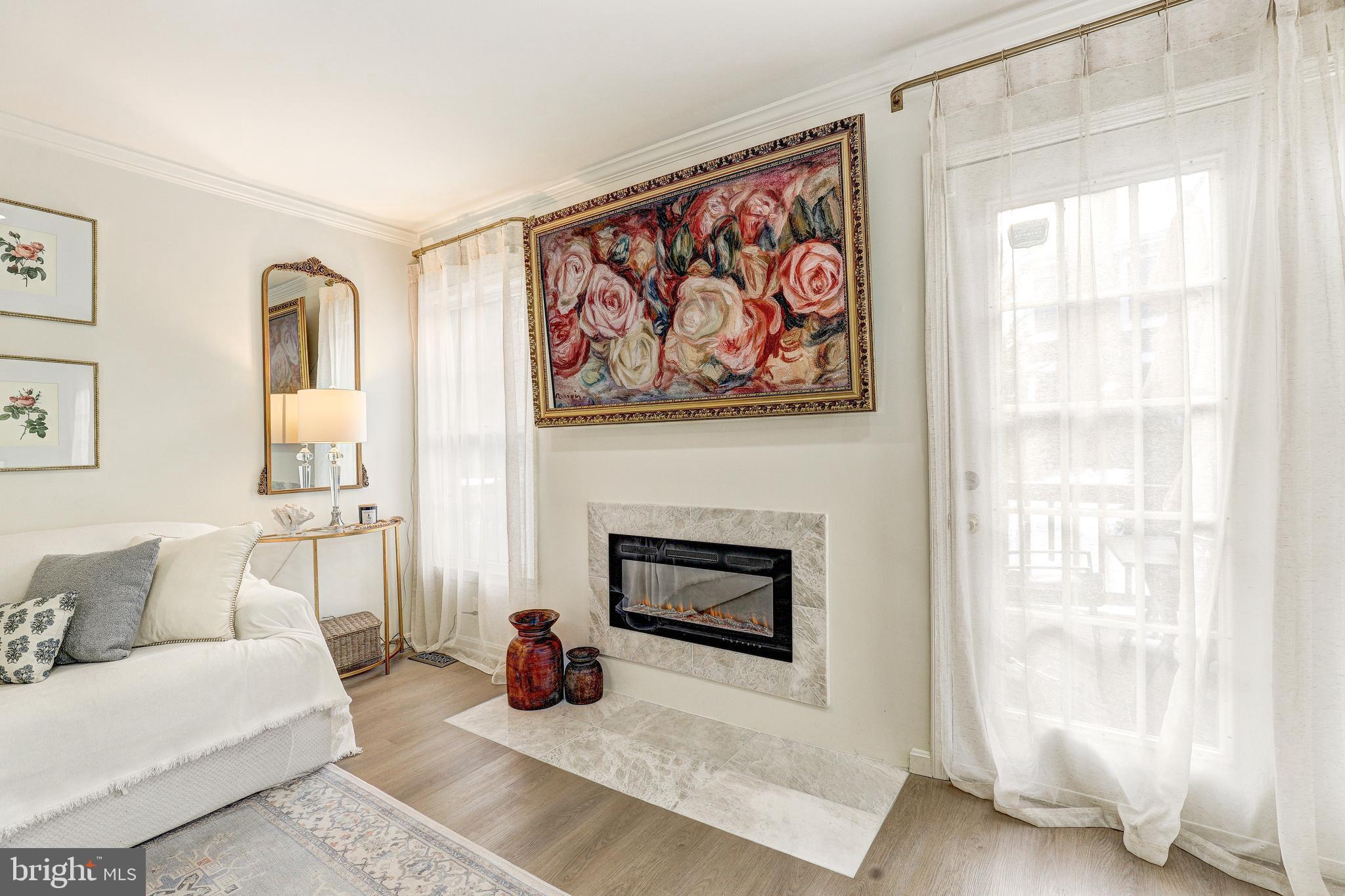 64 RIVER OAKS CIRCLE