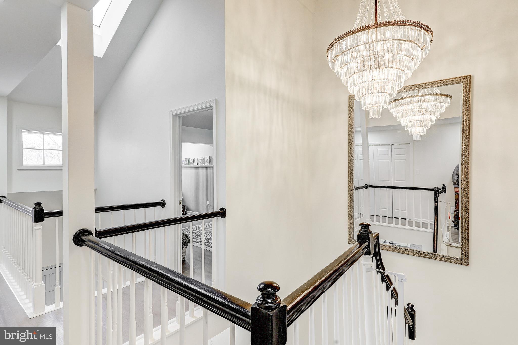 64 RIVER OAKS CIRCLE