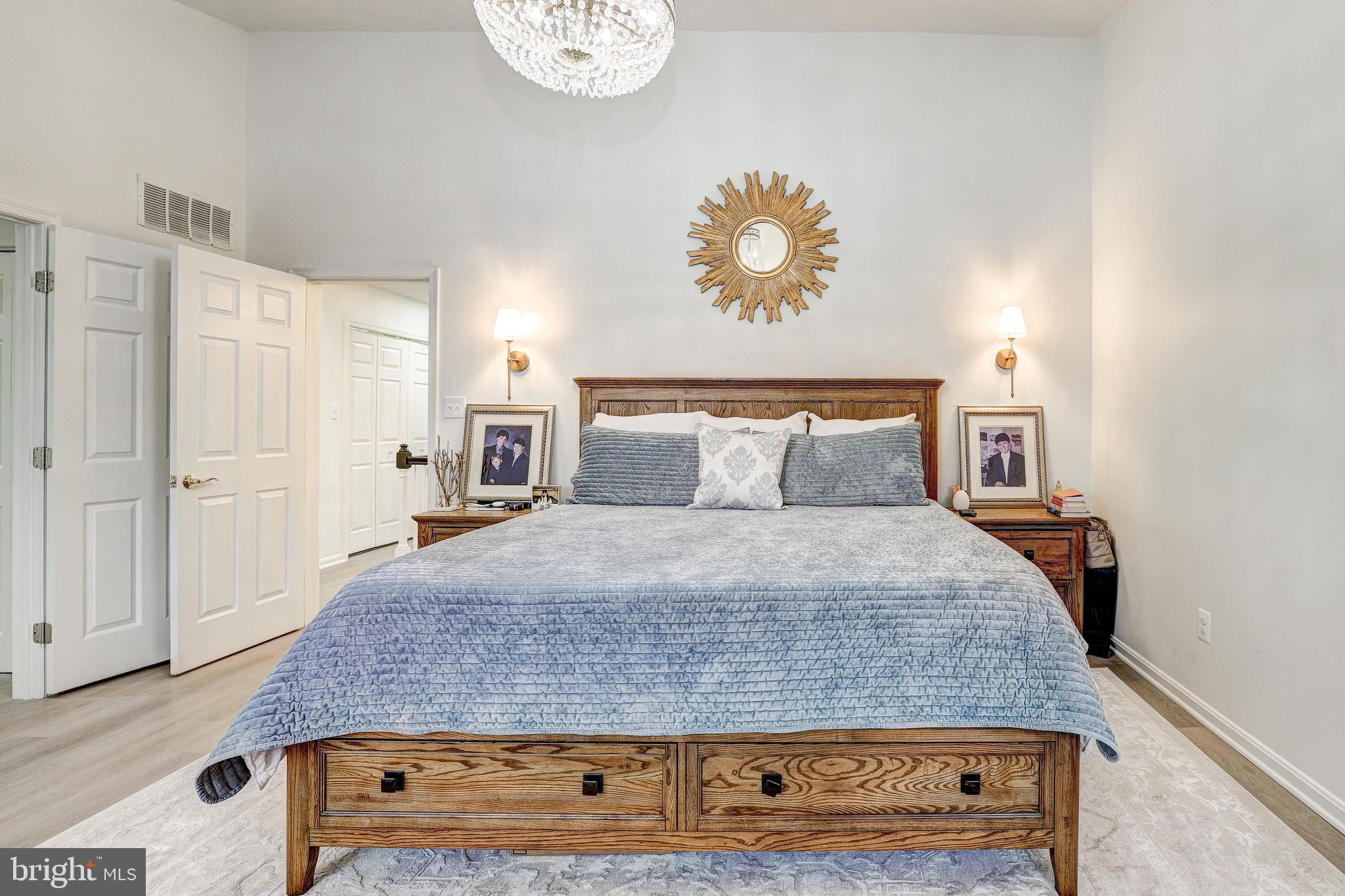 64 RIVER OAKS CIRCLE