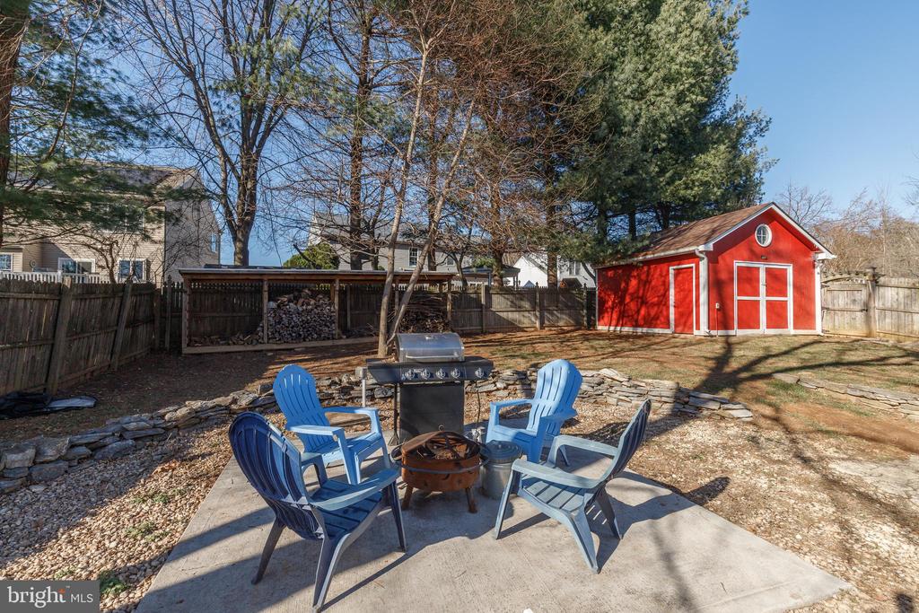 631 GLYNITA CIRCLE