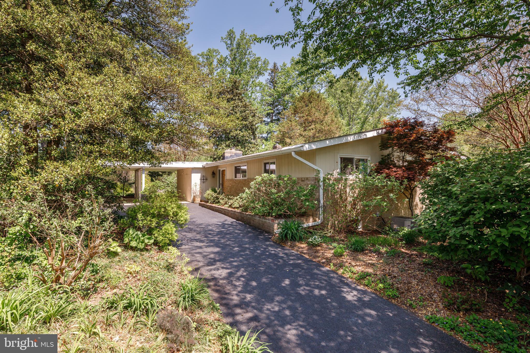 3915 LONGMOOR CIRCLE