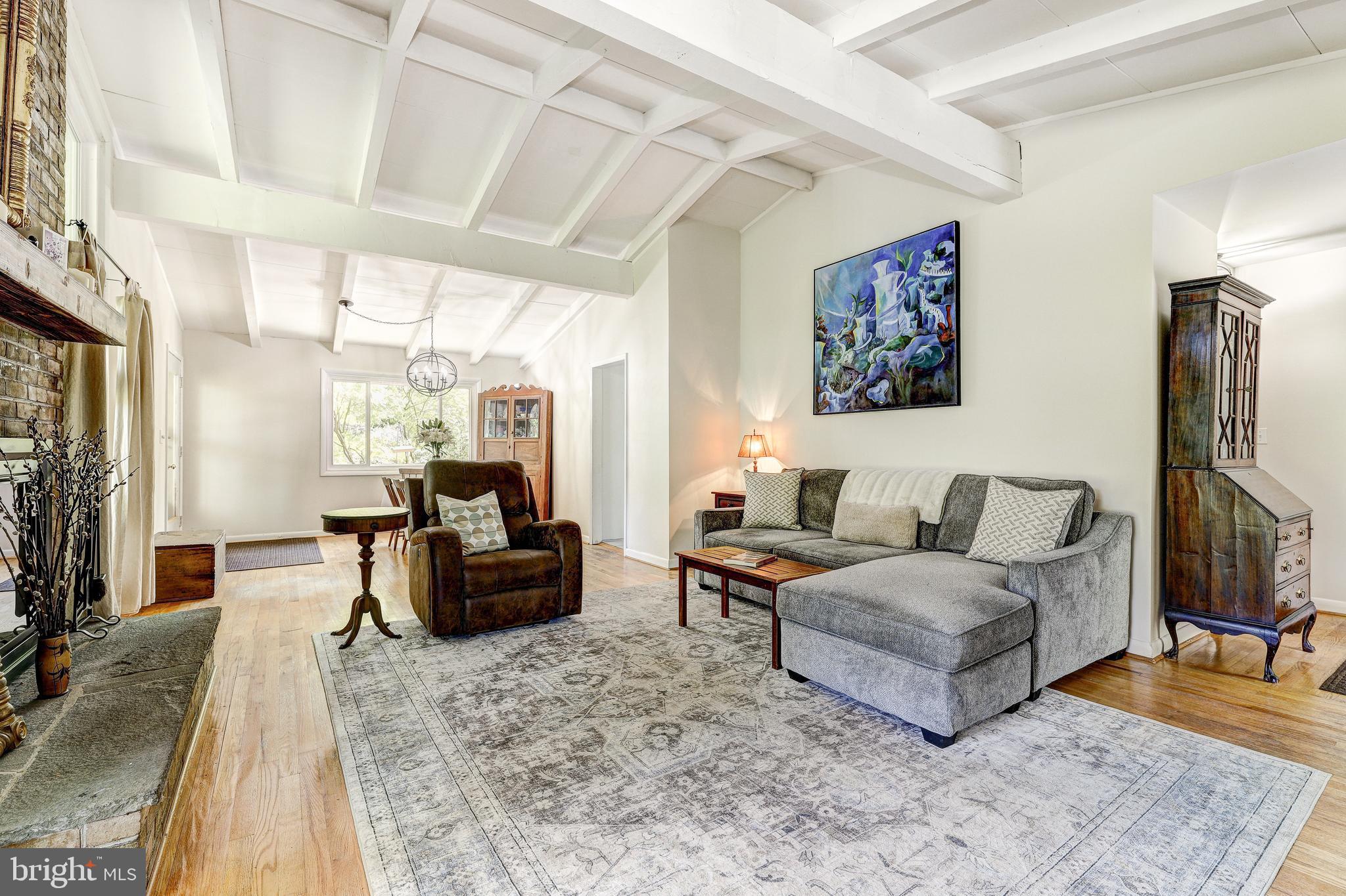 3915 LONGMOOR CIRCLE