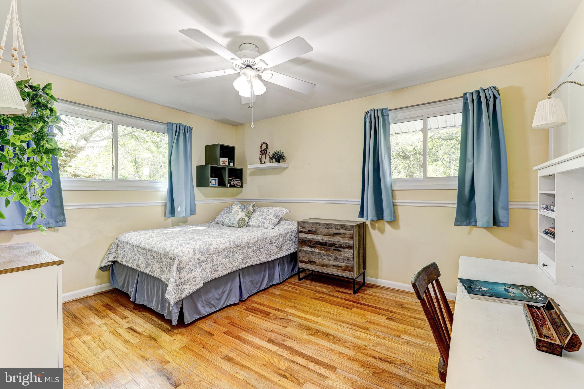 3915 LONGMOOR CIRCLE