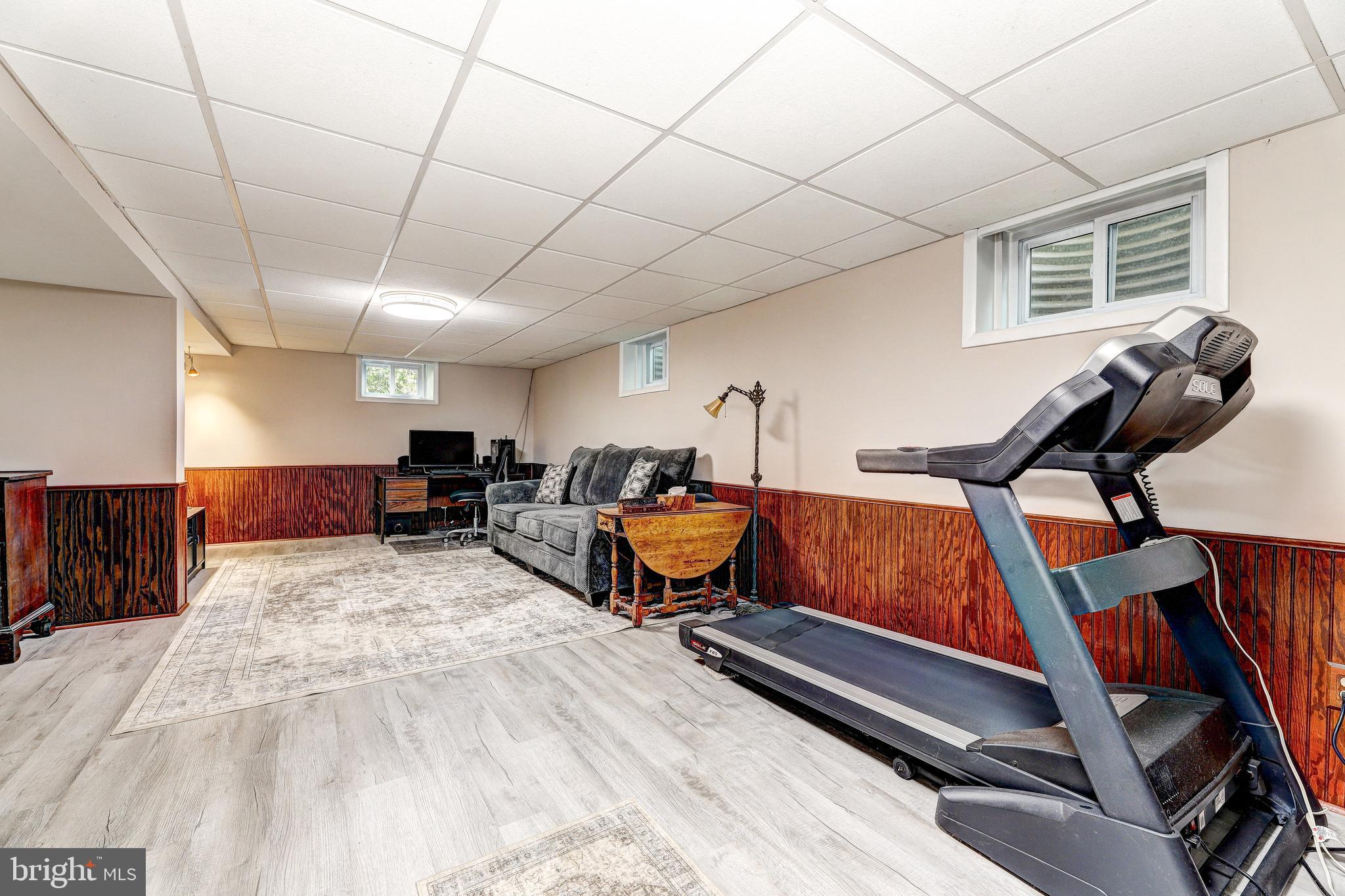 3915 LONGMOOR CIRCLE