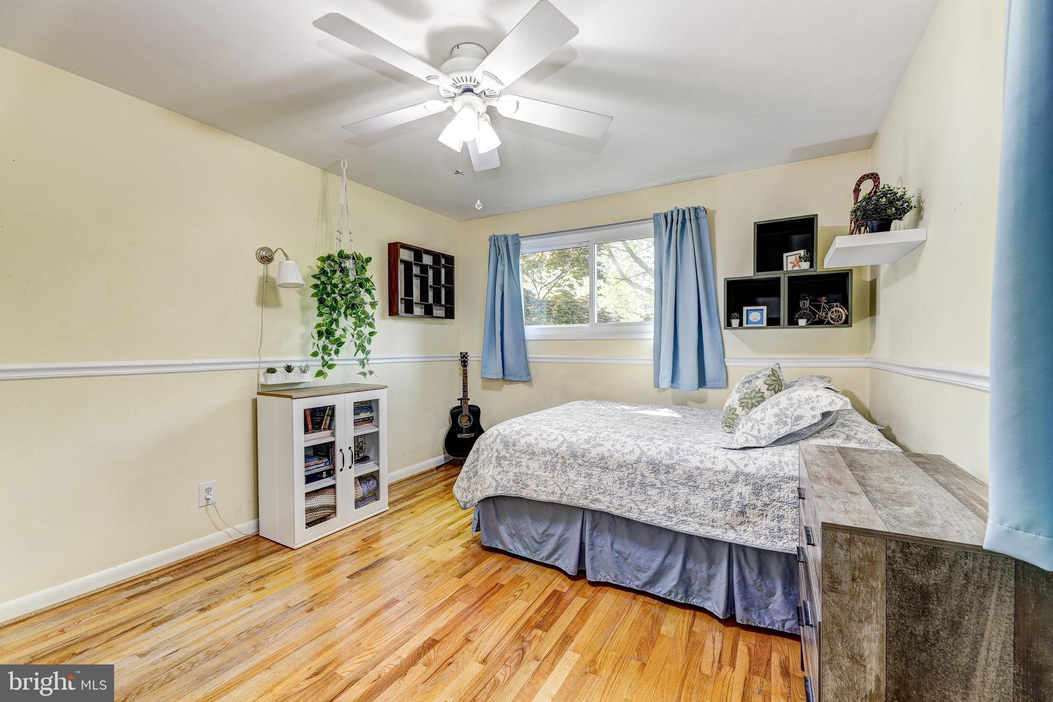 3915 LONGMOOR CIRCLE