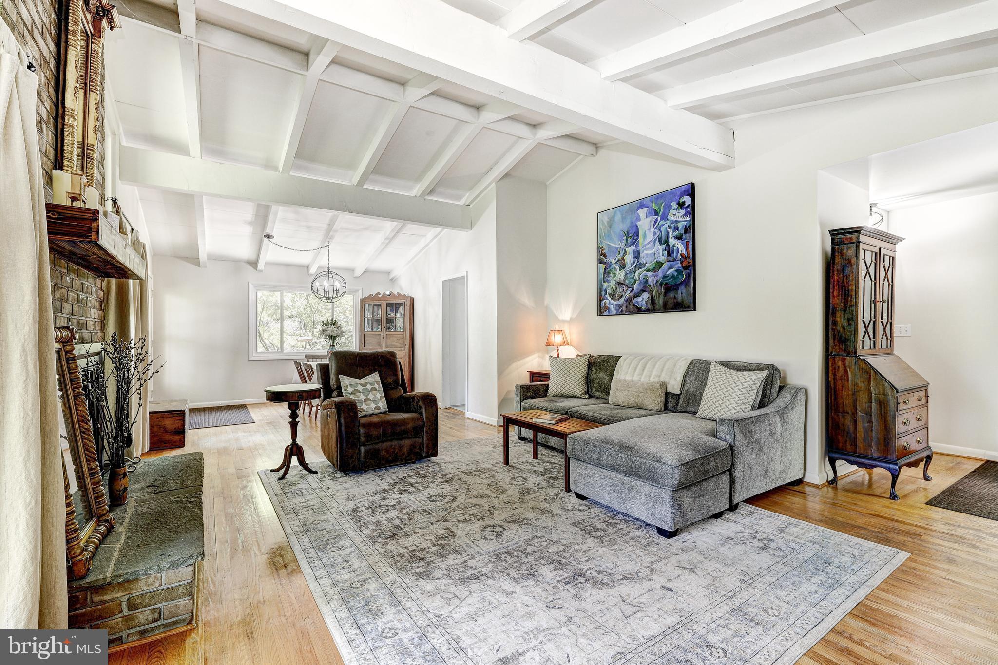 3915 LONGMOOR CIRCLE