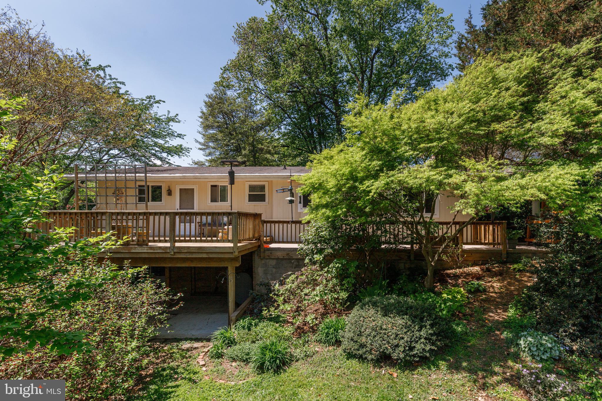 3915 LONGMOOR CIRCLE