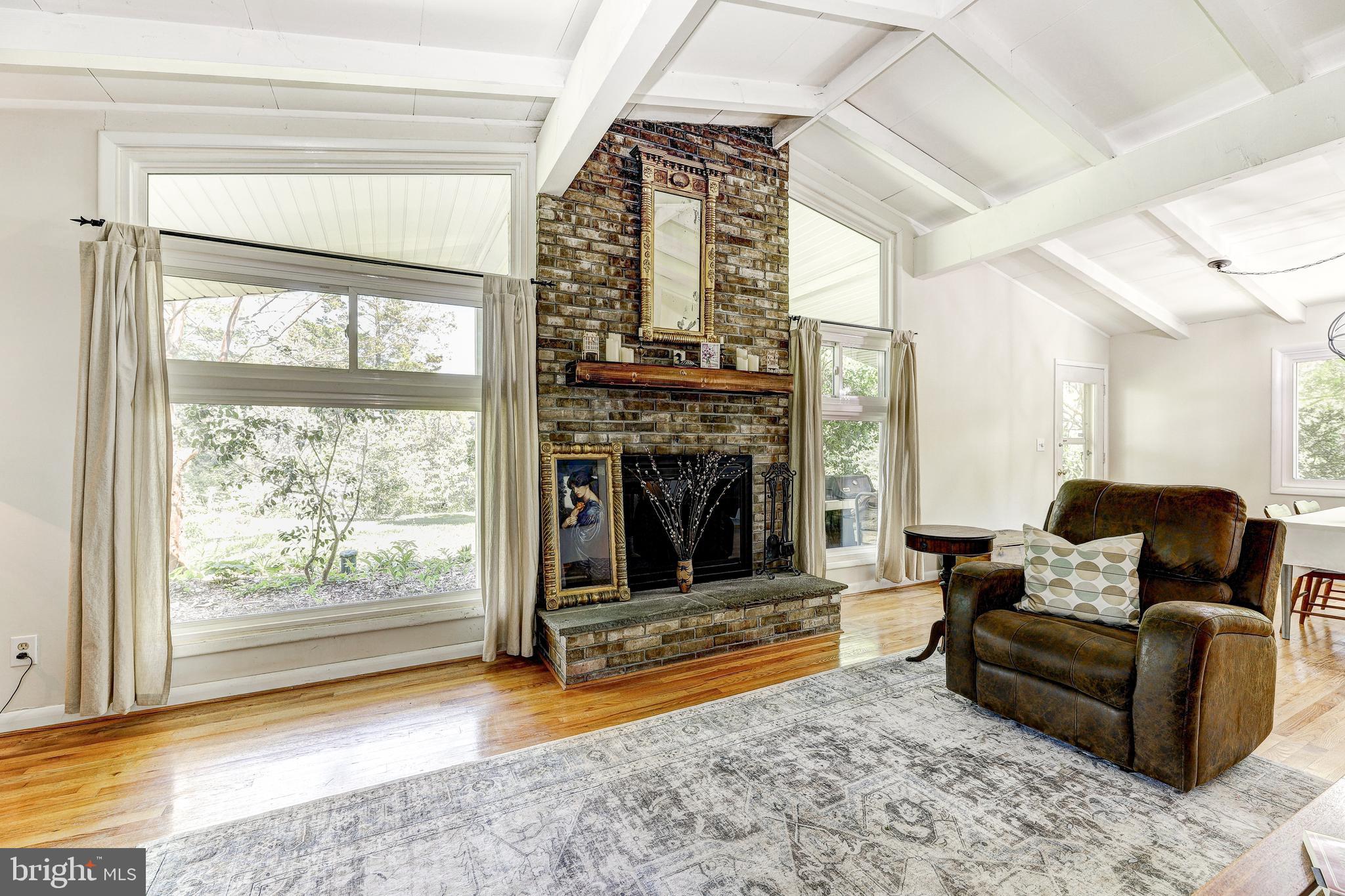 3915 LONGMOOR CIRCLE