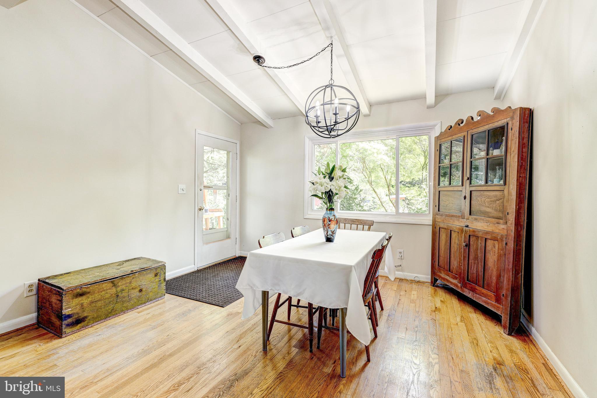 3915 LONGMOOR CIRCLE