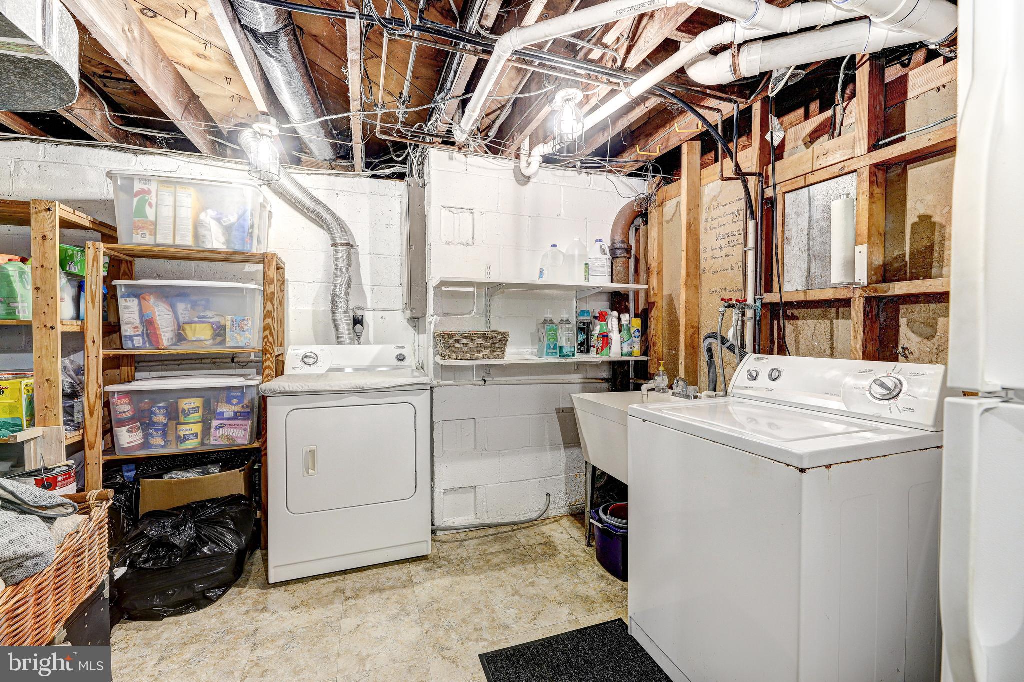 3915 LONGMOOR CIRCLE