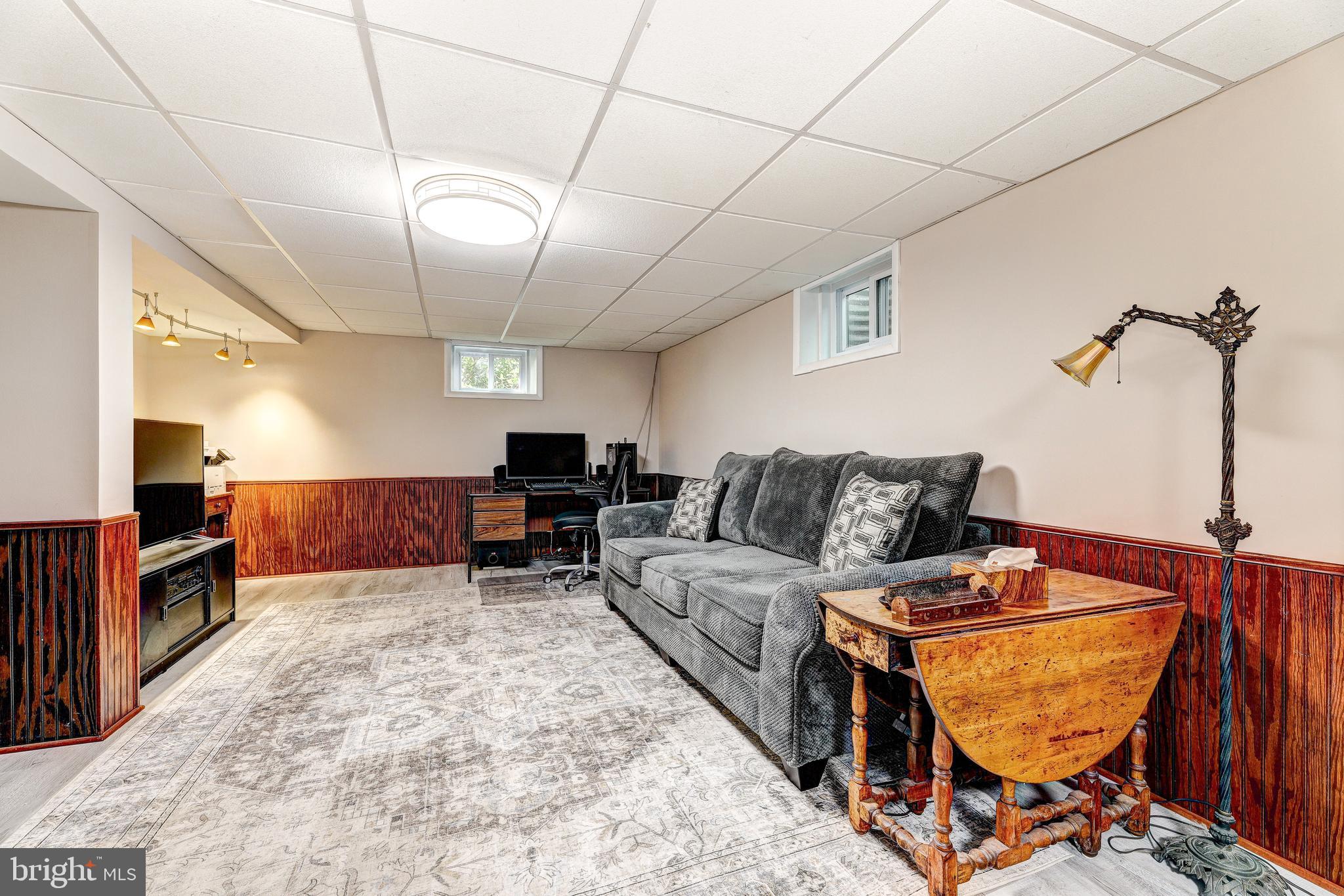 3915 LONGMOOR CIRCLE