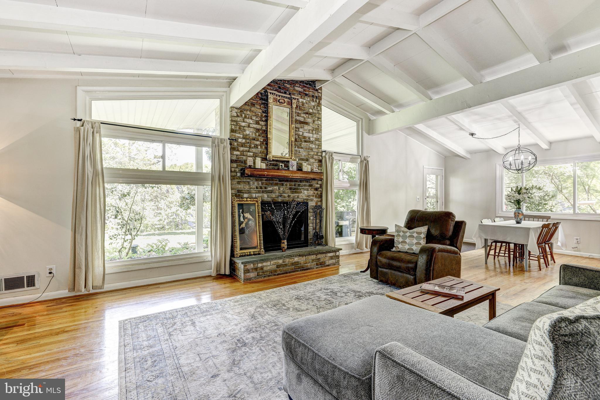 3915 LONGMOOR CIRCLE