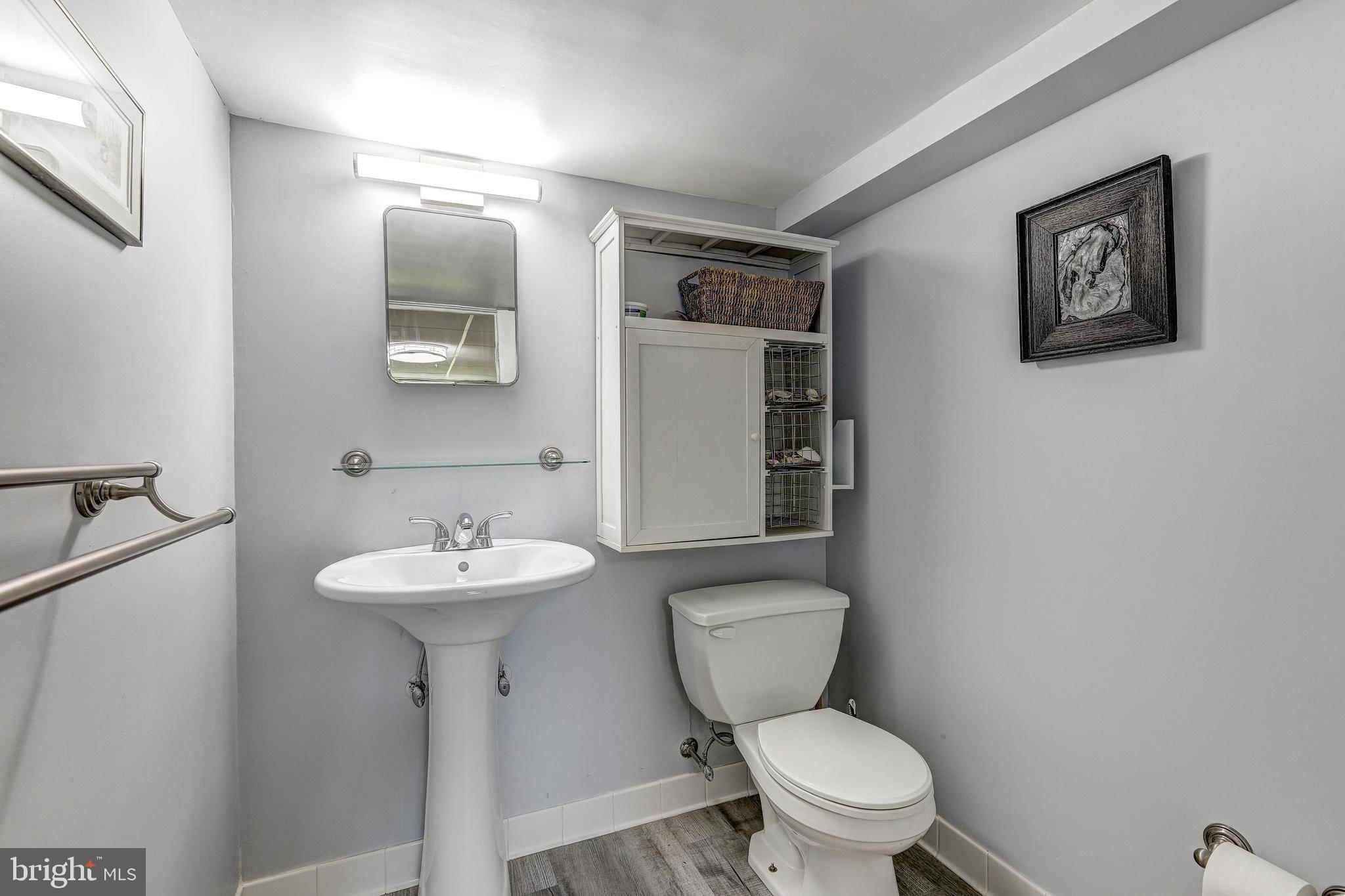 3915 LONGMOOR CIRCLE