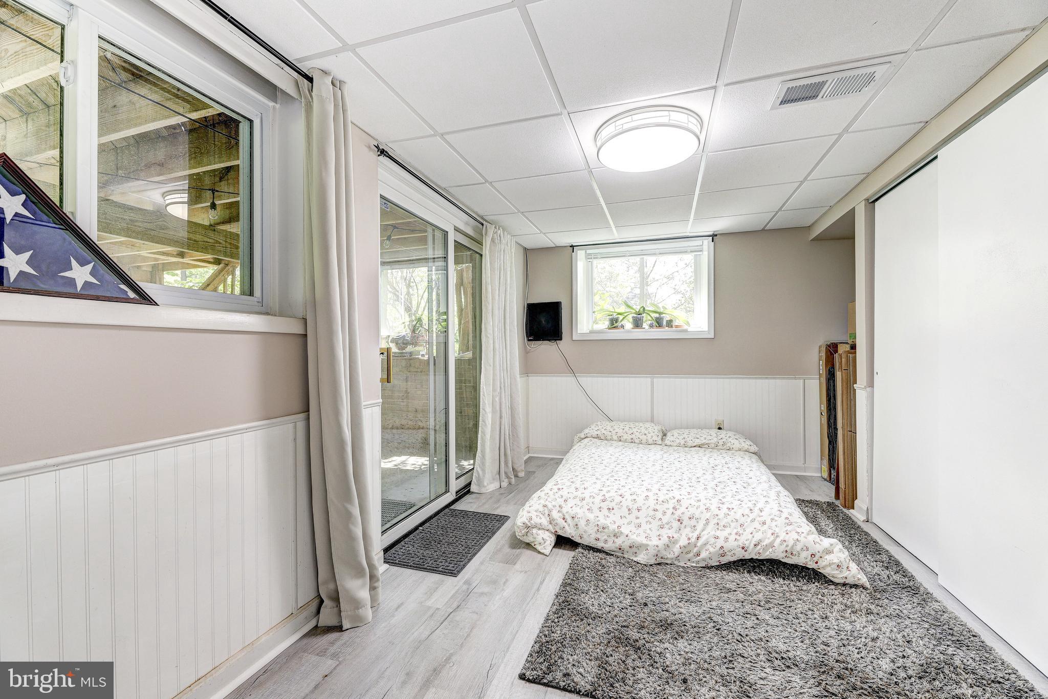 3915 LONGMOOR CIRCLE