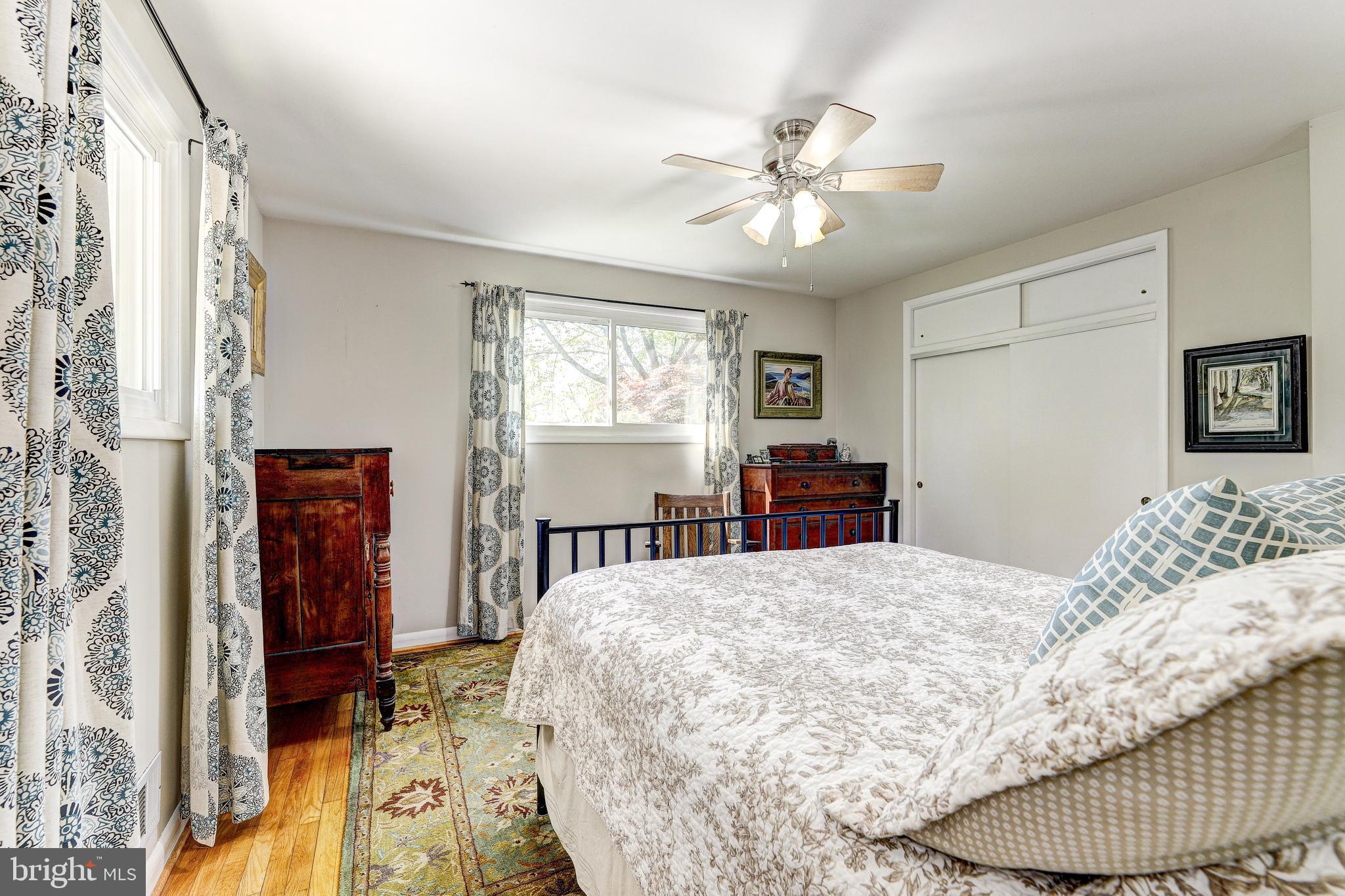 3915 LONGMOOR CIRCLE