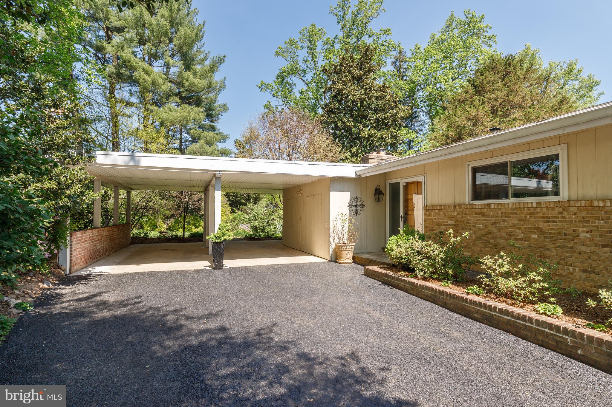 3915 LONGMOOR CIRCLE