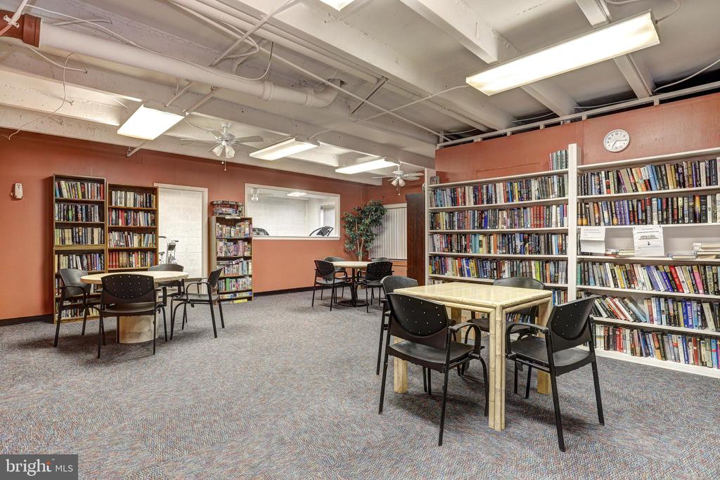 7 SLADE AVENUE 607