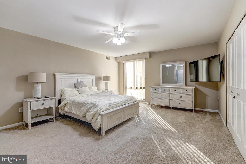7 SLADE AVENUE 607
