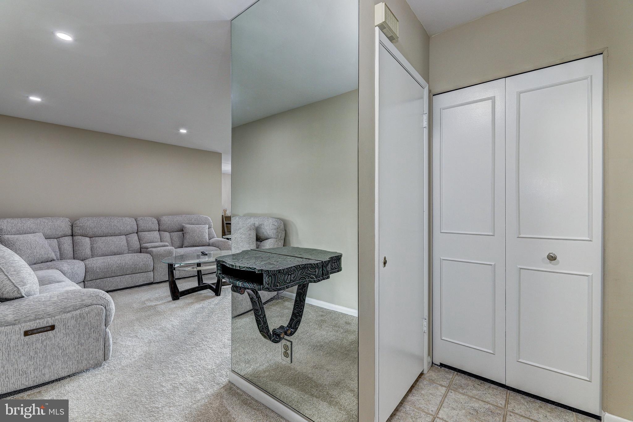 7 SLADE AVENUE 607