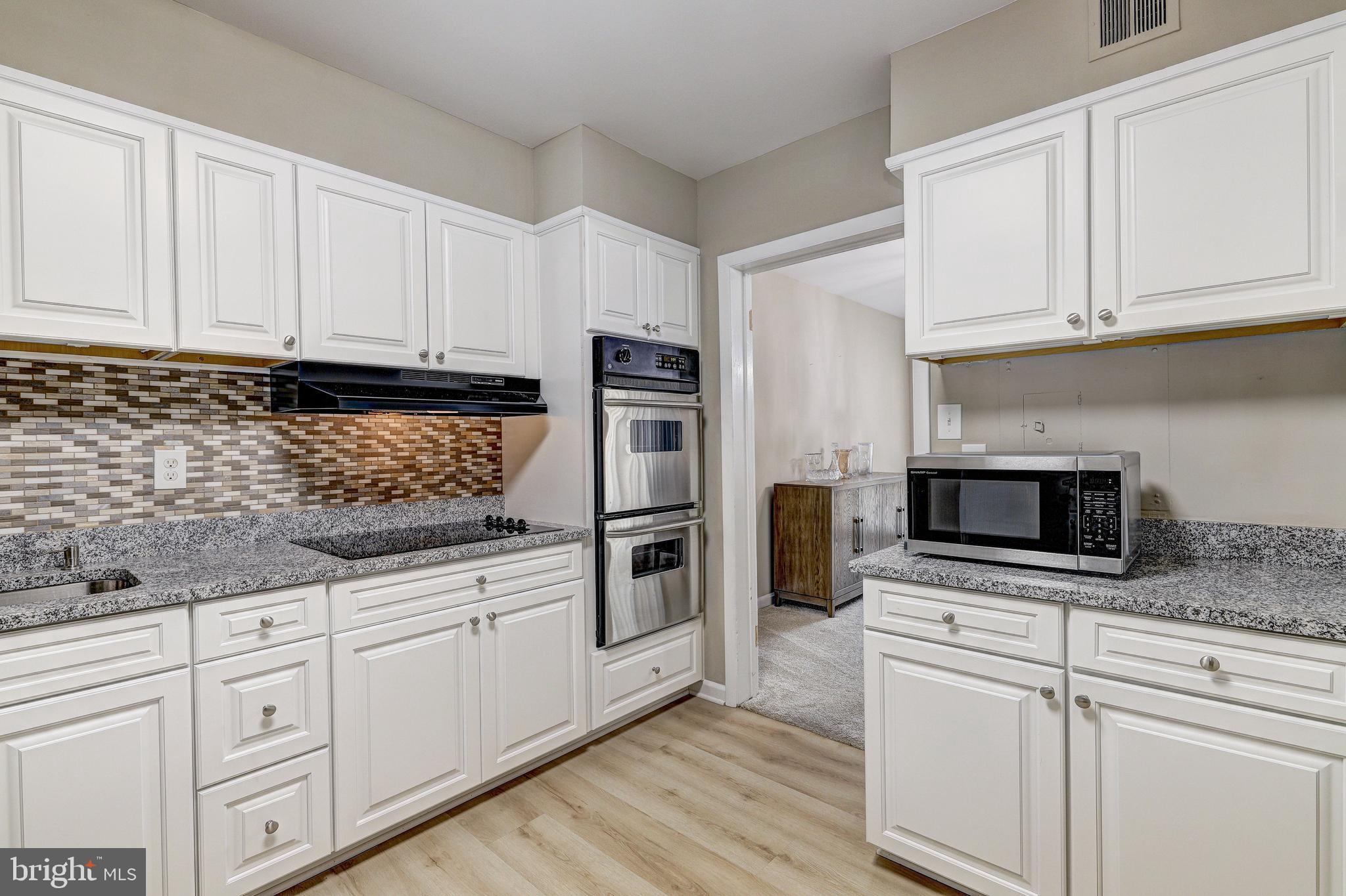 7 SLADE AVENUE 607