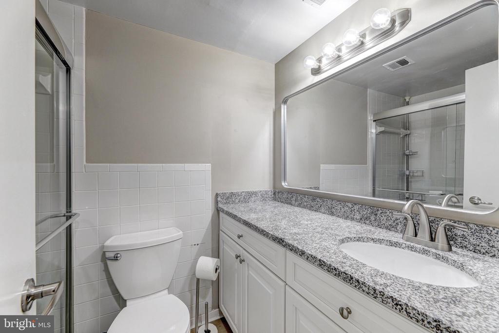7 SLADE AVENUE 607