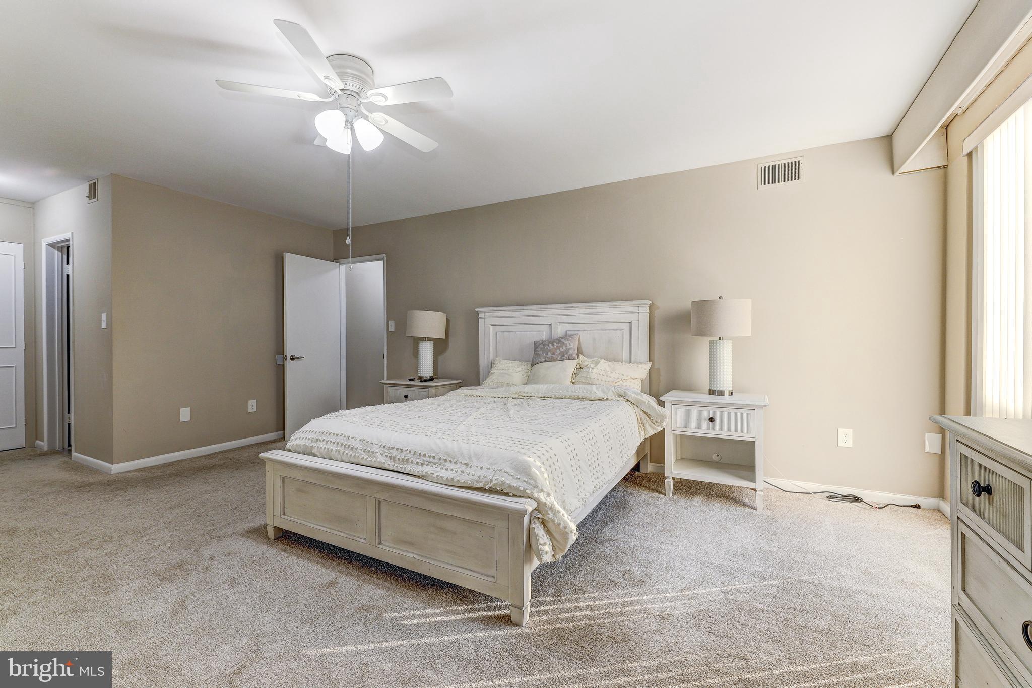 7 SLADE AVENUE 607