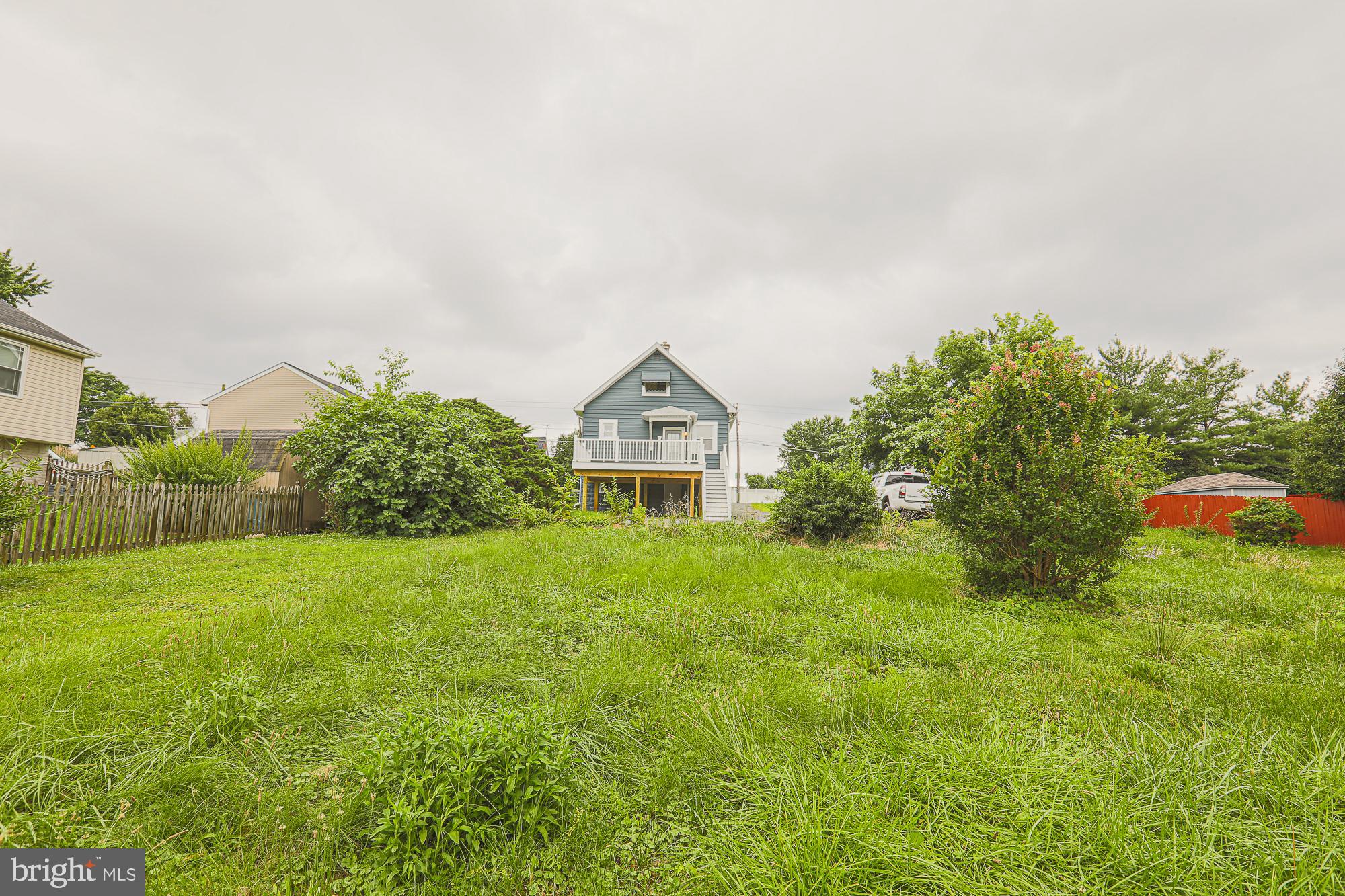 6512 GOLDEN RING ROAD